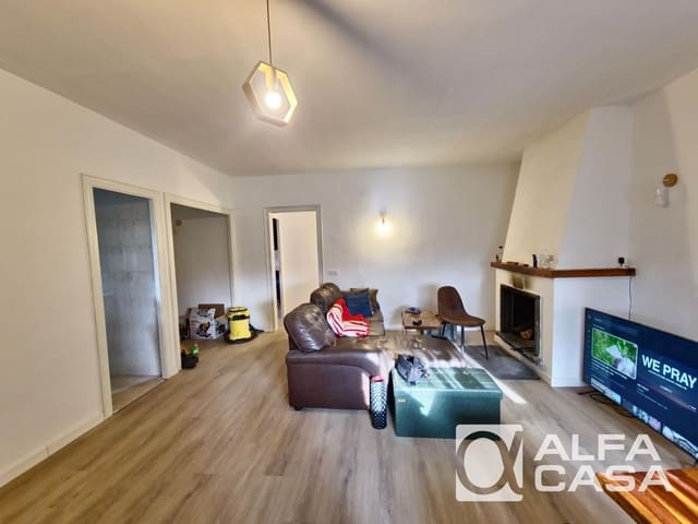 3 slaapkamer Villa te koop in Lloret de Mar met garage - € 259.000 (Ref: 9510302)