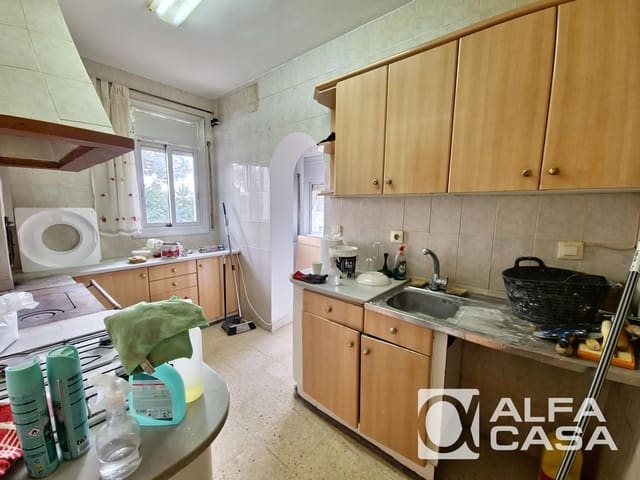 3 slaapkamer Villa te koop in Lloret de Mar met garage - € 259.000 (Ref: 9510302)