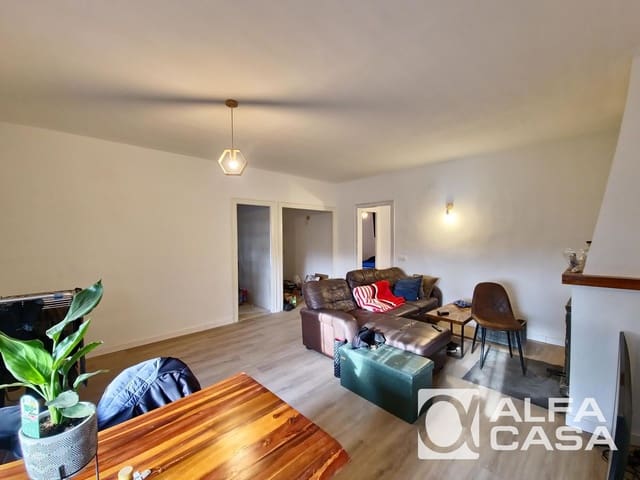 3 slaapkamer Villa te koop in Lloret de Mar met garage - € 259.000 (Ref: 9510302)