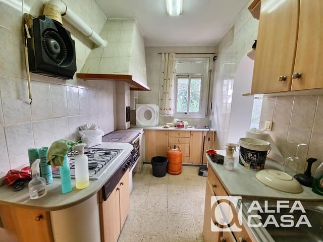 3 slaapkamer Villa te koop in Lloret de Mar met garage - € 259.000 (Ref: 9510302)
