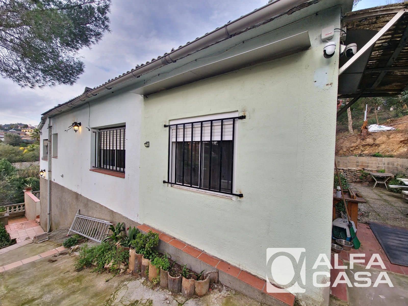 3 slaapkamer Villa te koop in Lloret de Mar met garage - € 259.000 (Ref: 9510302)