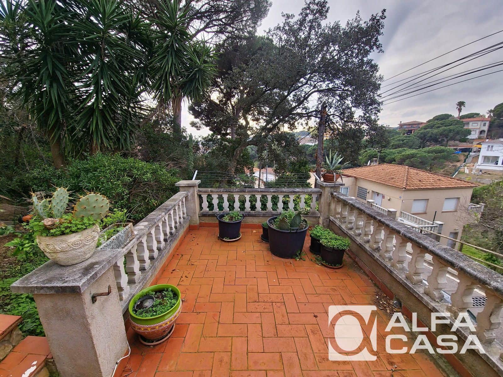 3 slaapkamer Villa te koop in Lloret de Mar met garage - € 259.000 (Ref: 9510302)