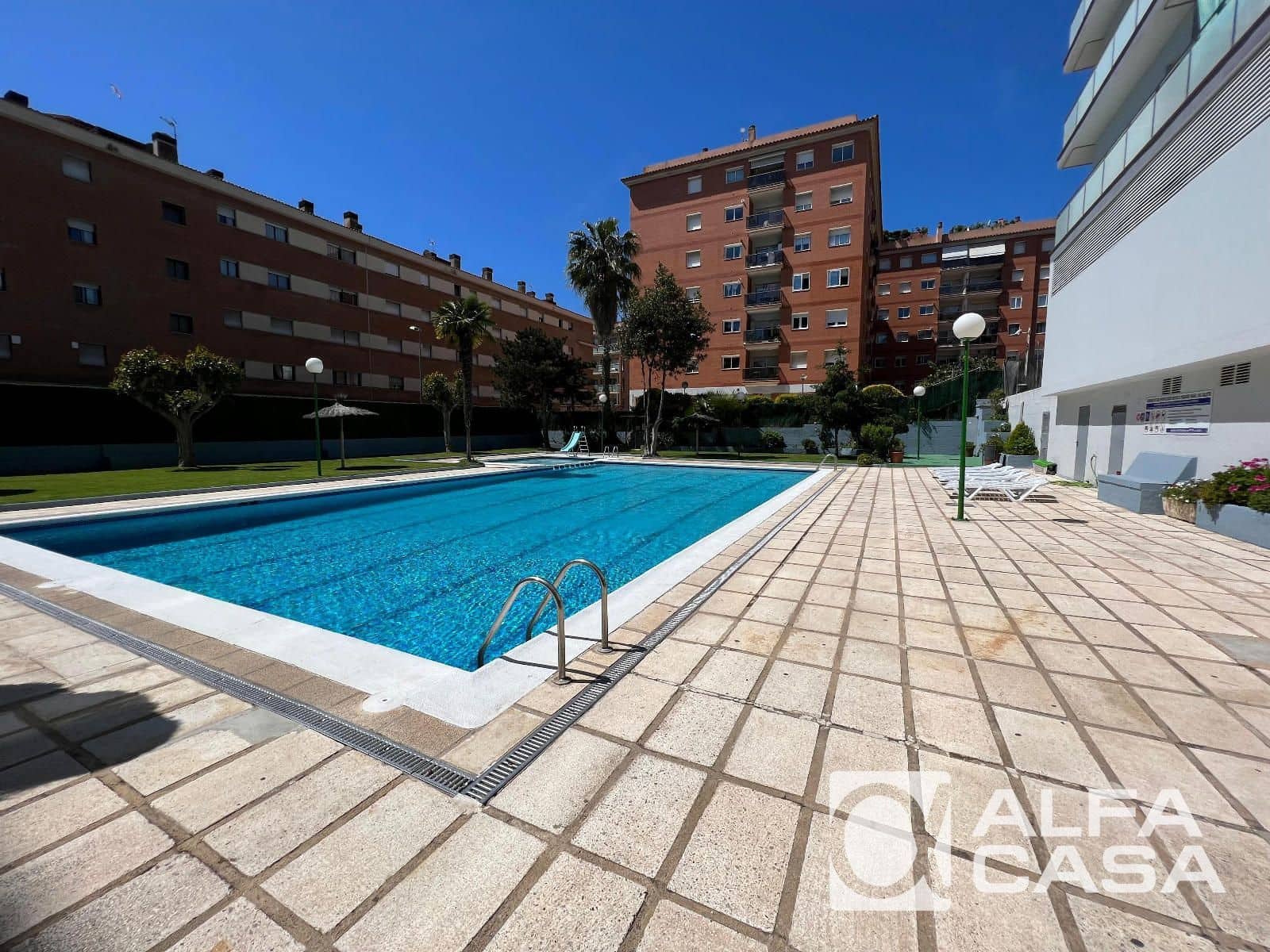 1 soveværelse Lejlighed til salg i Lloret de Mar med swimmingpool - € 142.500 (Ref: 9562238)