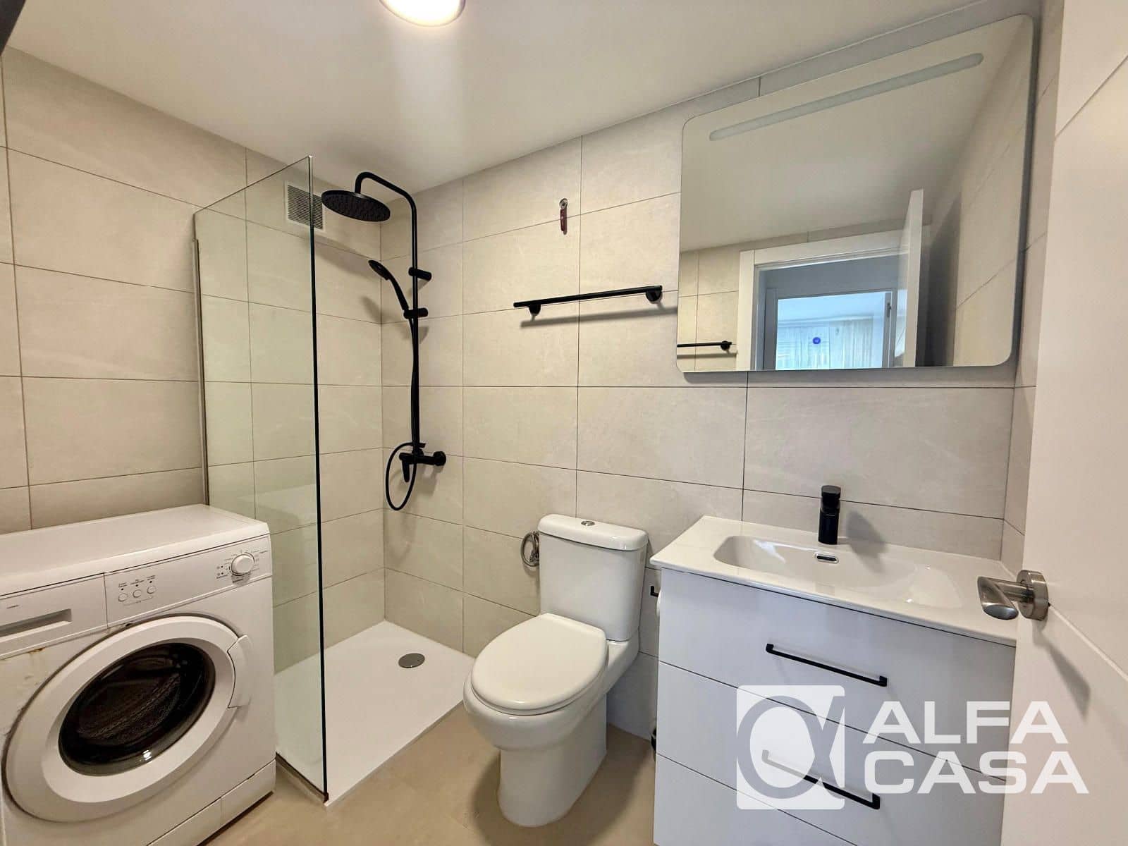 1 bedroom Flat for sale in Lloret de Mar with pool - € 142,500 (Ref: 9562238)