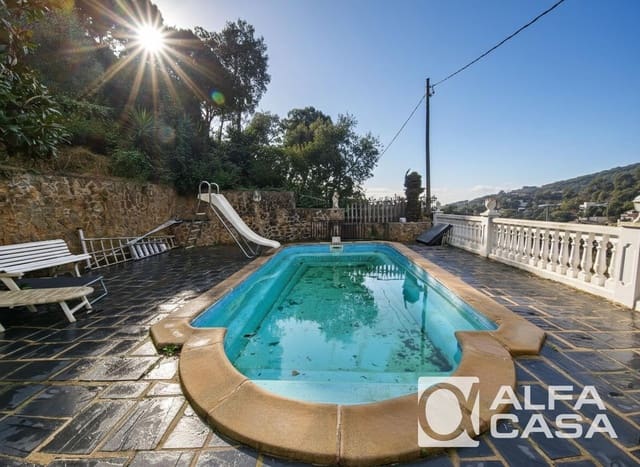 Chalet de 4 habitaciones en Lloret de Mar en venta con piscina garaje - 380.000 € (Ref: 9592253)