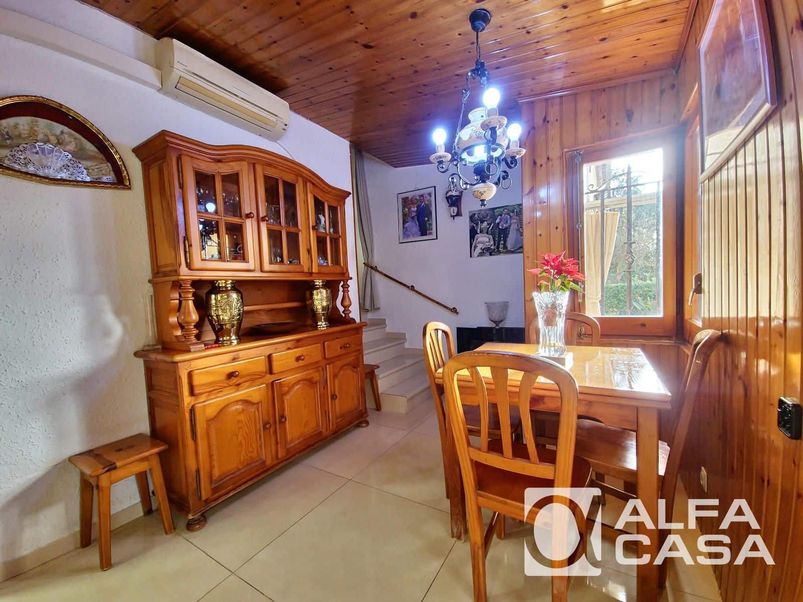 Chalet de 4 habitaciones en Lloret de Mar en venta con piscina garaje - 380.000 € (Ref: 9592253)