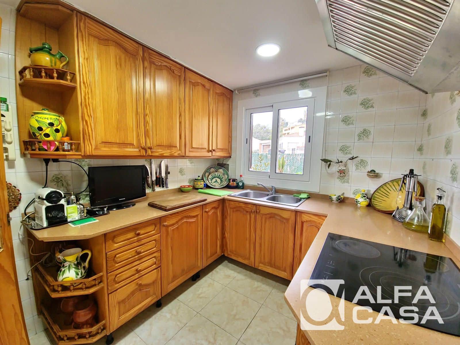 Chalet de 4 habitaciones en Lloret de Mar en venta con piscina garaje - 380.000 € (Ref: 9592253)