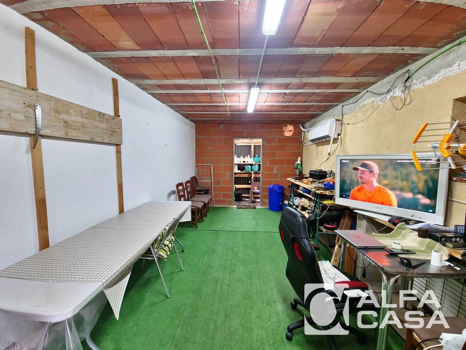 Chalet de 4 habitaciones en Lloret de Mar en venta con piscina garaje - 380.000 € (Ref: 9592253)