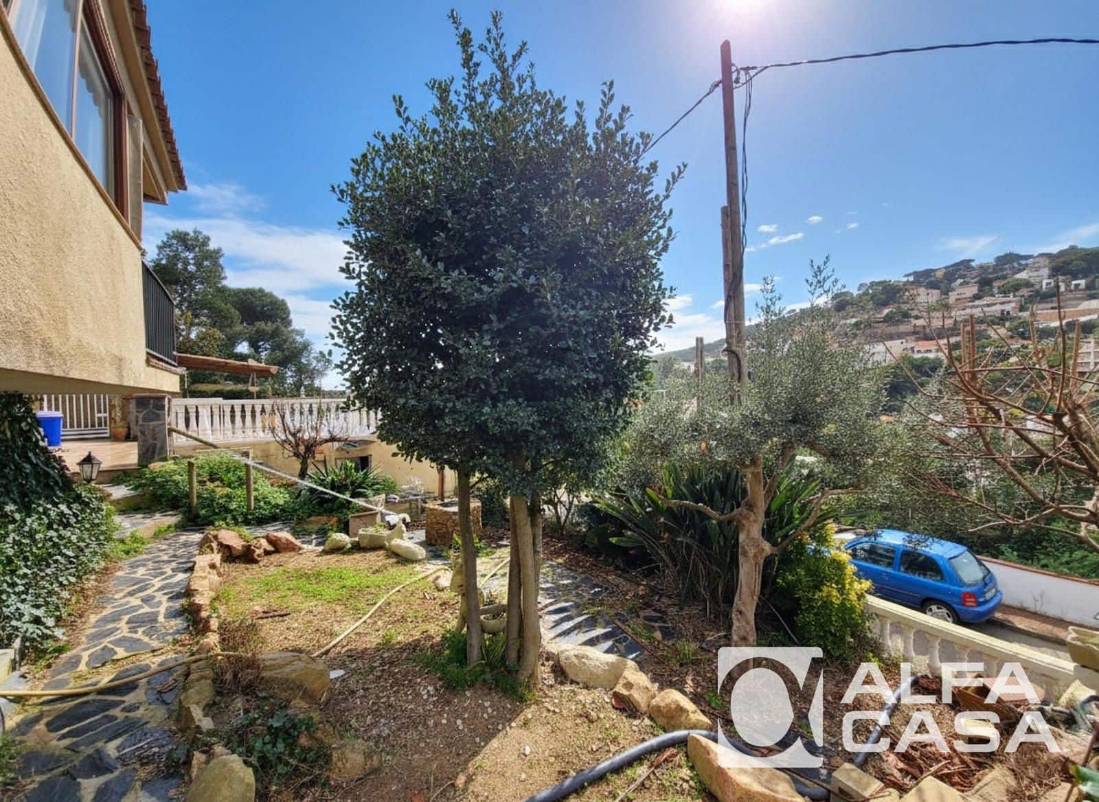 Chalet de 4 habitaciones en Lloret de Mar en venta con piscina garaje - 380.000 € (Ref: 9592253)