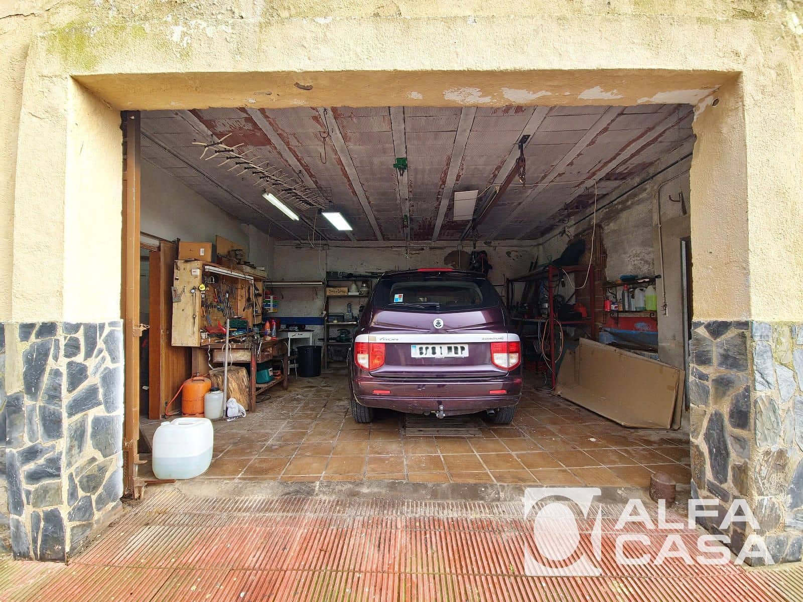 Chalet de 4 habitaciones en Lloret de Mar en venta con piscina garaje - 380.000 € (Ref: 9592253)