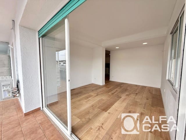 3 slaapkamer Flat te koop in Lloret de Mar met zwembad - € 249.000 (Ref: 9675138)