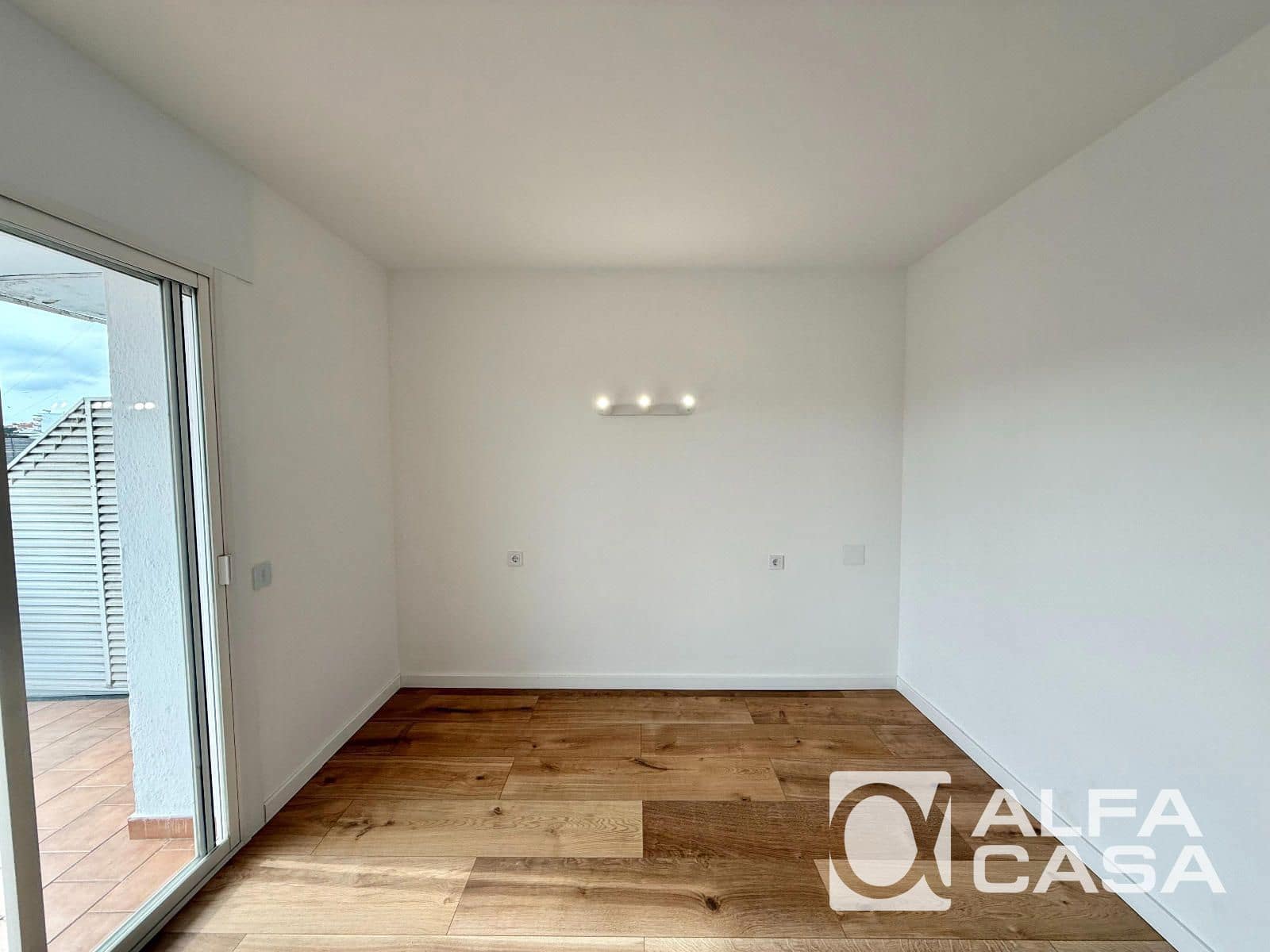 3 slaapkamer Flat te koop in Lloret de Mar met zwembad - € 249.000 (Ref: 9675138)