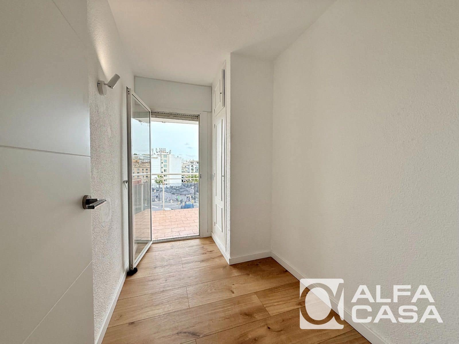 3 slaapkamer Flat te koop in Lloret de Mar met zwembad - € 249.000 (Ref: 9675138)