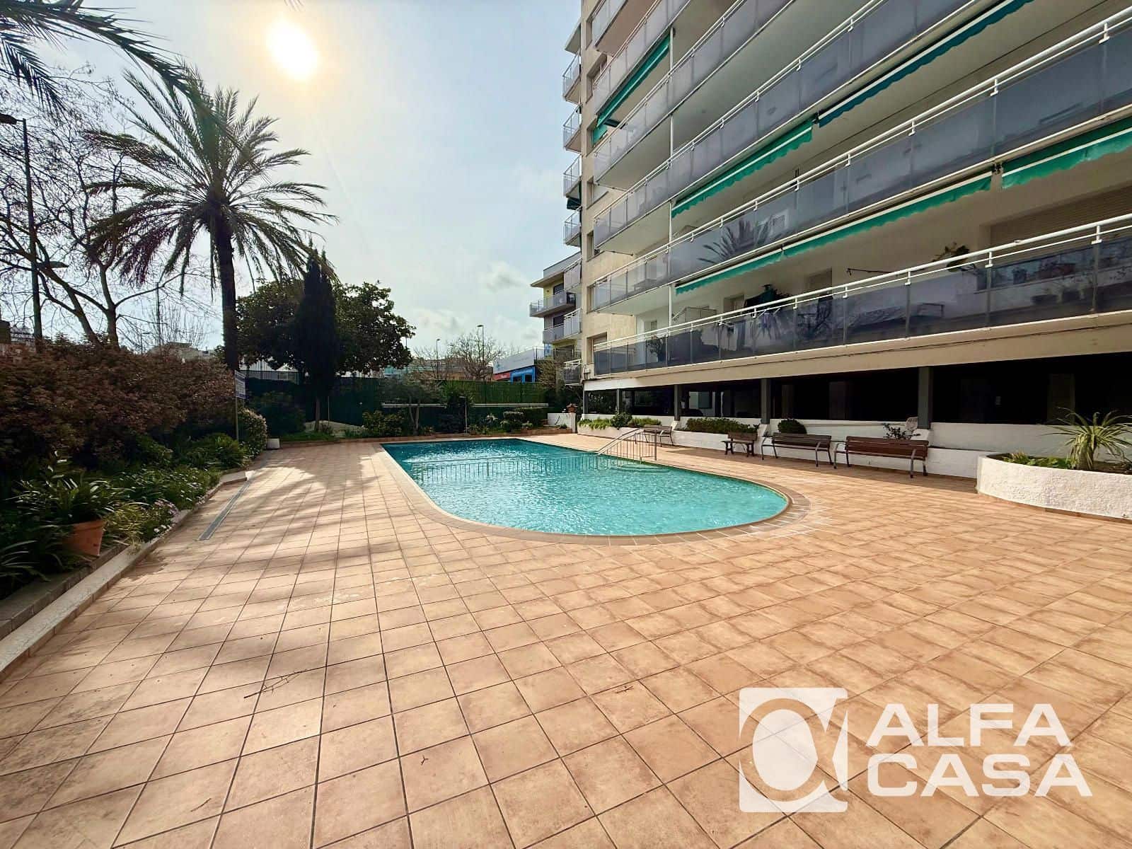 3 slaapkamer Flat te koop in Lloret de Mar met zwembad - € 249.000 (Ref: 9675138)