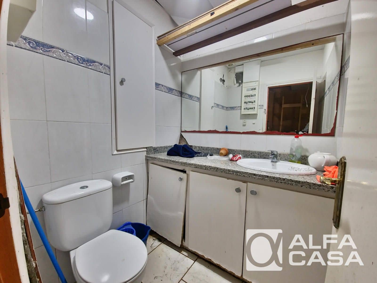 Commercial for sale in Lloret de Mar - € 160,000 (Ref: 9700180)