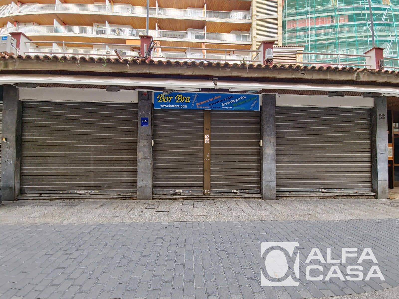 Commercial for sale in Lloret de Mar - € 160,000 (Ref: 9700180)