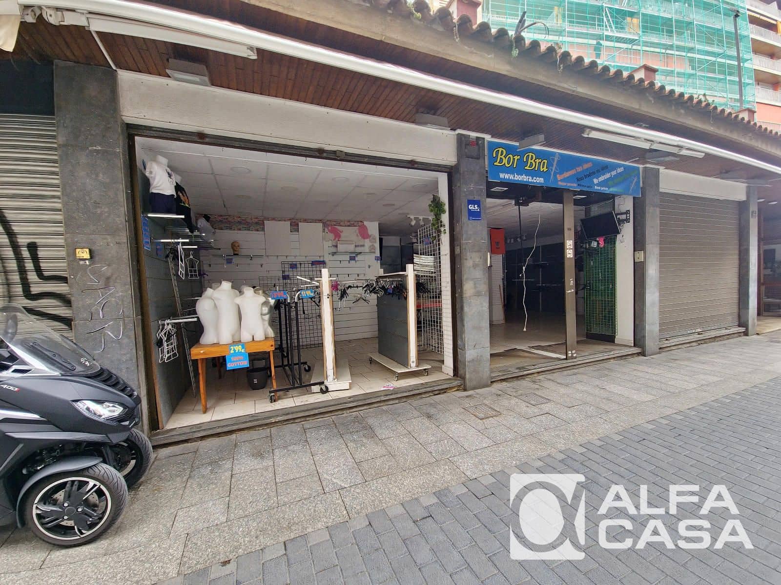 Commercial for sale in Lloret de Mar - € 160,000 (Ref: 9700180)