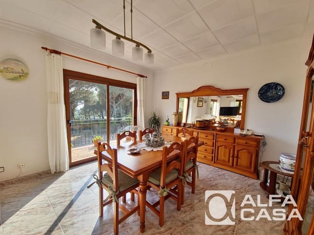 4 quarto Moradia para venda em Lloret de Mar com garagem - 668 000 € (Ref: 9734099)