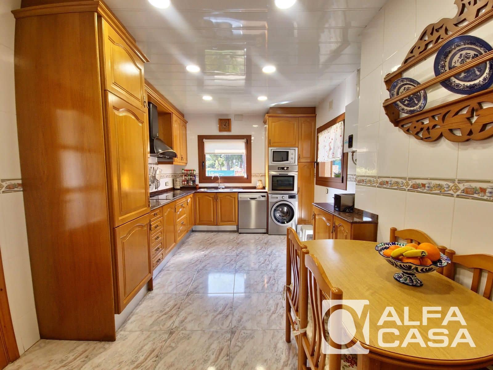 4 chambre Villa/Maison à vendre à Lloret de Mar avec garage - 668 000 € (Ref: 9734099)