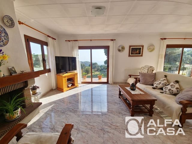 4 quarto Moradia para venda em Lloret de Mar com garagem - 668 000 € (Ref: 9734099)