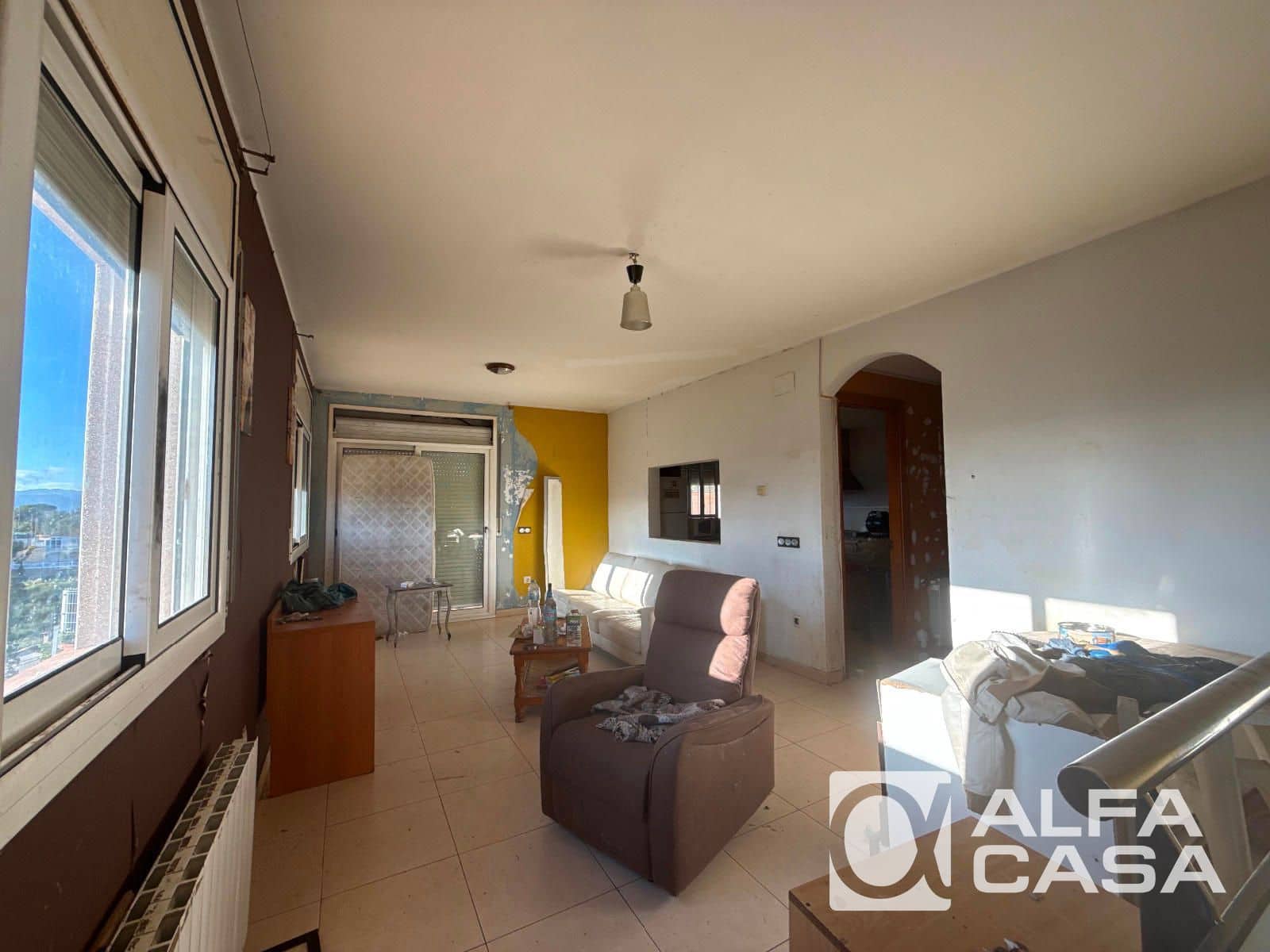 4 bedroom Villa for sale in Vidreres - € 160,000 (Ref: 9770024)