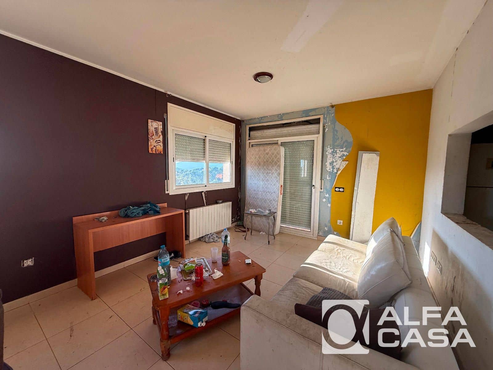 4 bedroom Villa for sale in Vidreres - € 160,000 (Ref: 9770024)