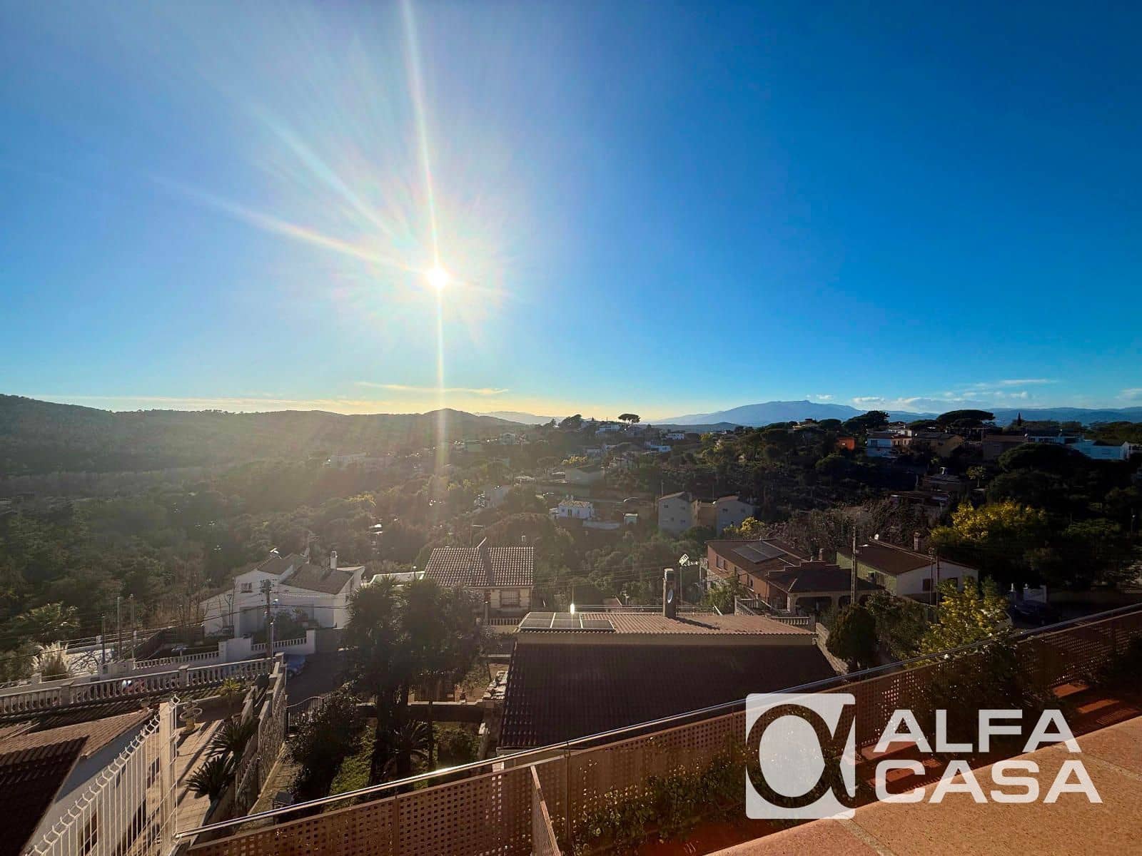 4 bedroom Villa for sale in Vidreres - € 160,000 (Ref: 9770024)