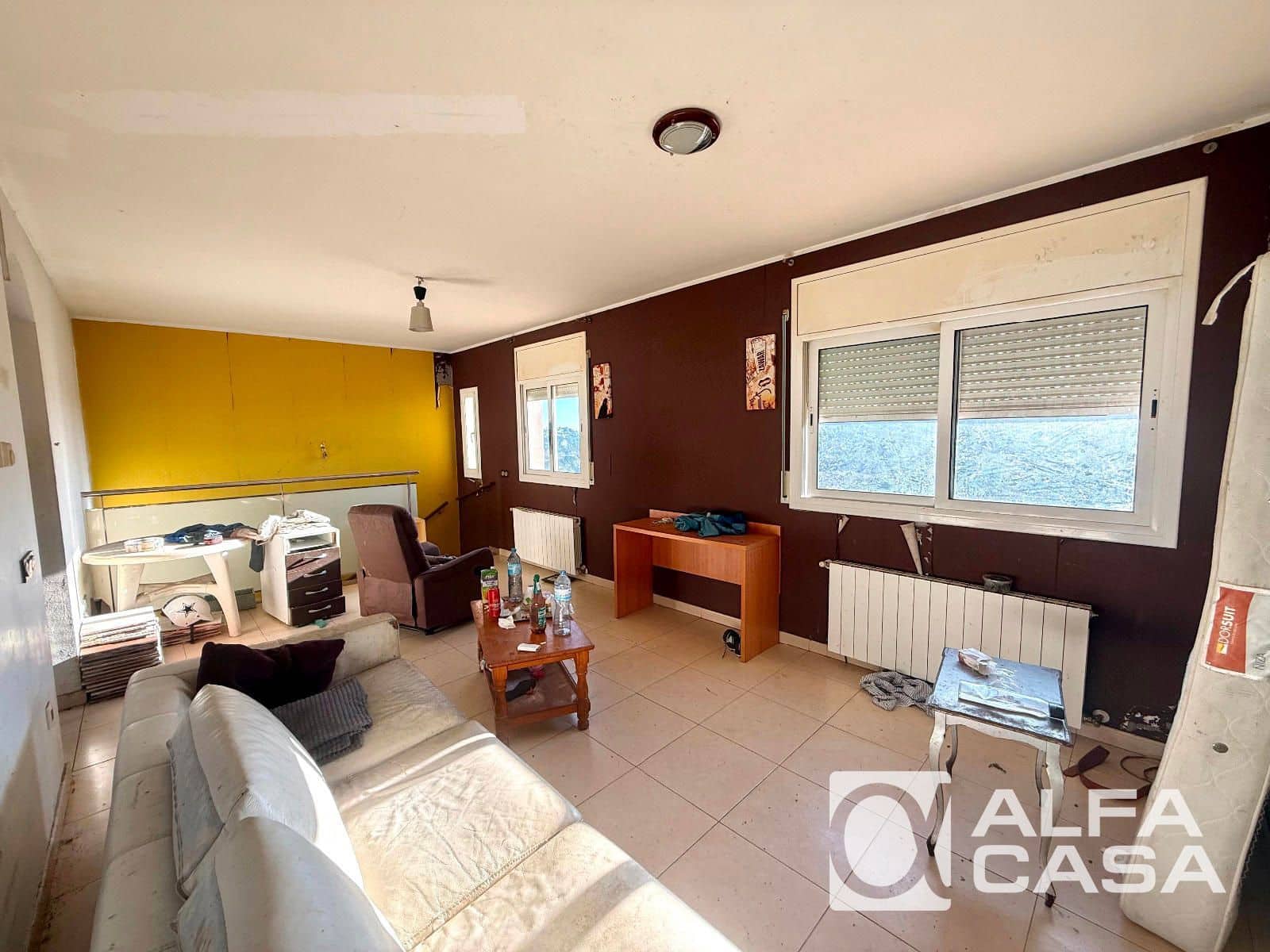 4 bedroom Villa for sale in Vidreres - € 160,000 (Ref: 9770024)