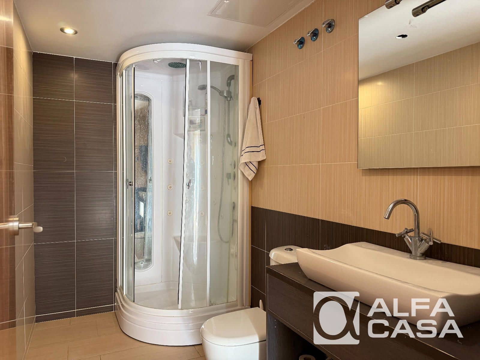 Leilighet til salgs i Lloret de Mar med garasje - € 160 000 (Ref: 9785005)