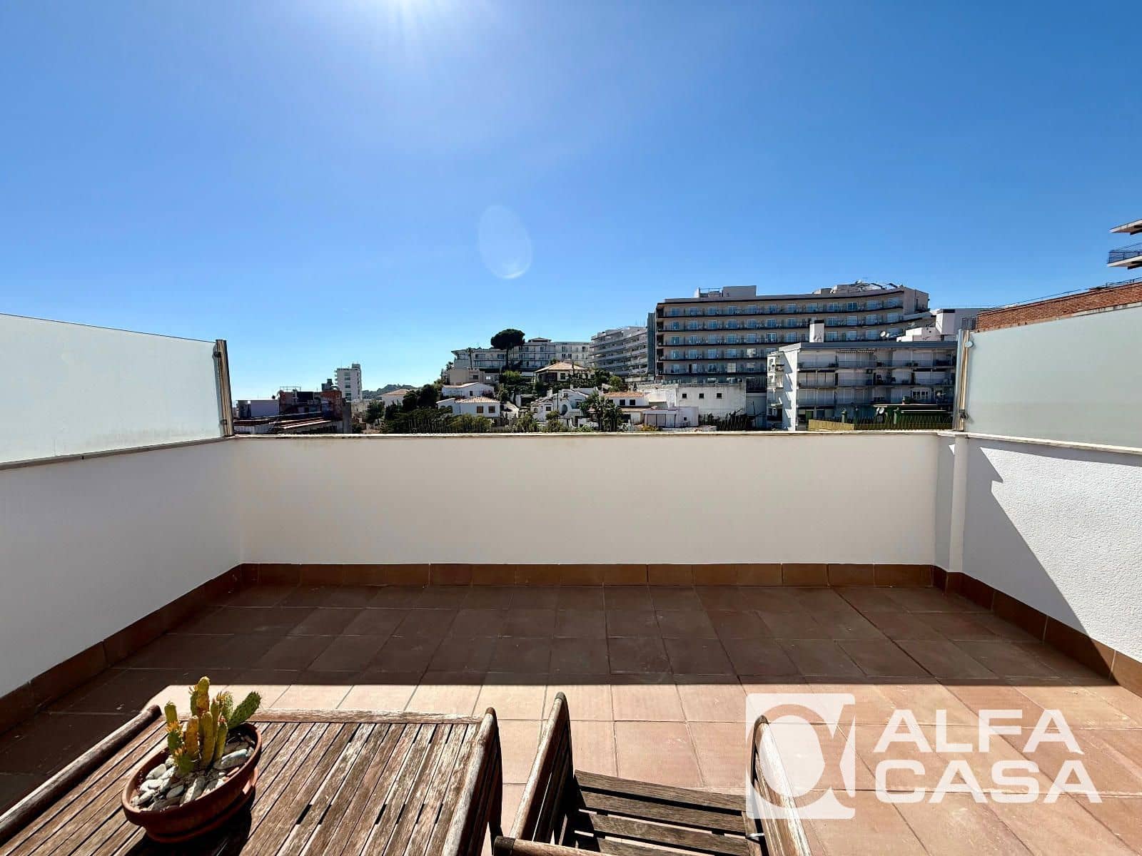 Leilighet til salgs i Lloret de Mar med garasje - € 160 000 (Ref: 9785005)