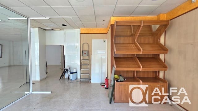 Commercial for sale in Lloret de Mar - € 200,000 (Ref: 9805280)