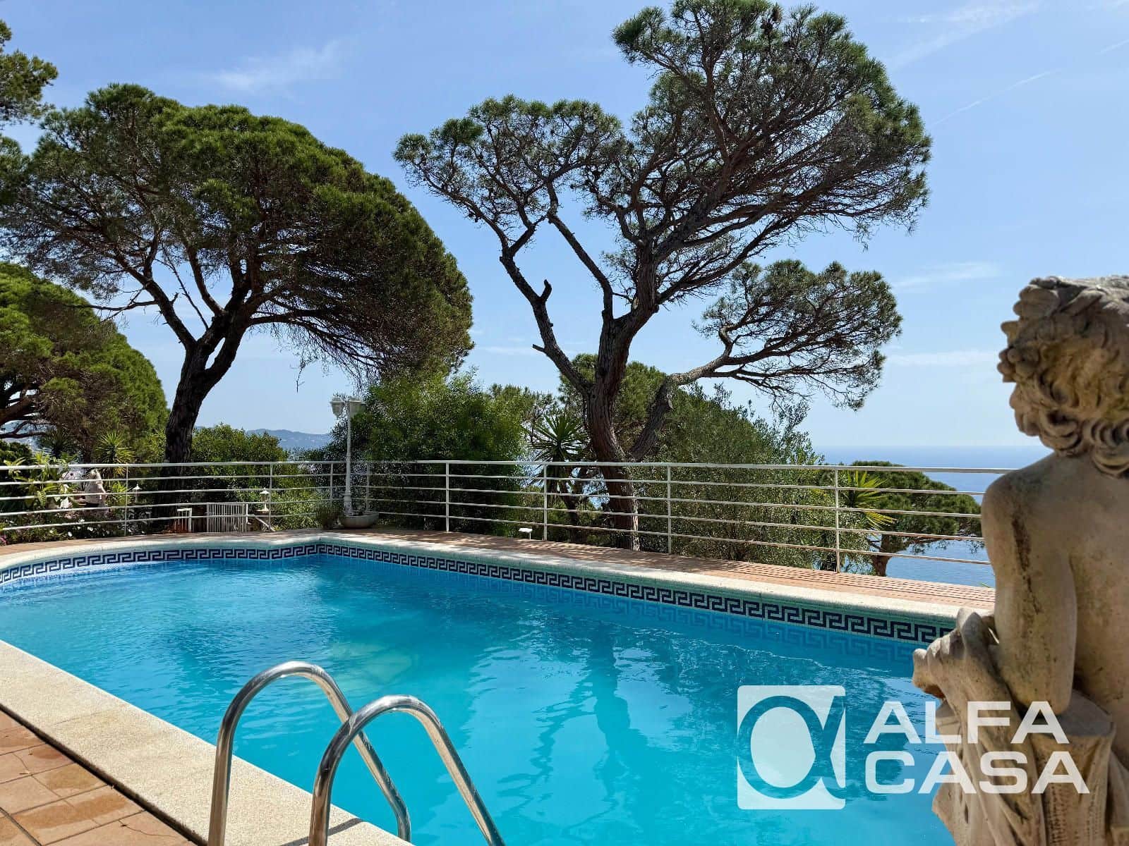 4 Zimmer Villa zu verkaufen in Blanes mit Pool Garage - 1.280.000 € (Ref: 9816543)