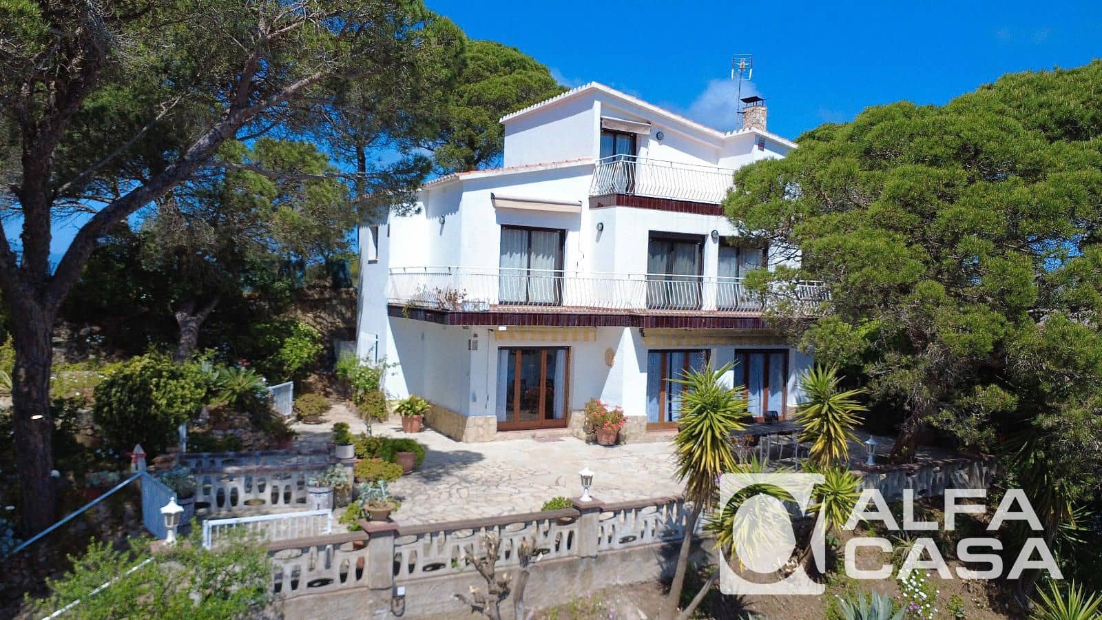 4 Zimmer Villa zu verkaufen in Blanes mit Pool Garage - 1.280.000 € (Ref: 9816543)