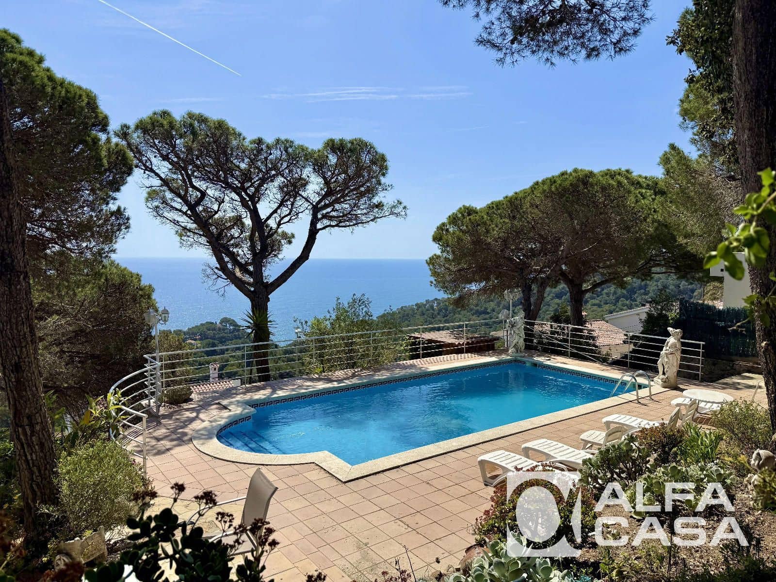 4 Zimmer Villa zu verkaufen in Blanes mit Pool Garage - 1.280.000 € (Ref: 9816543)
