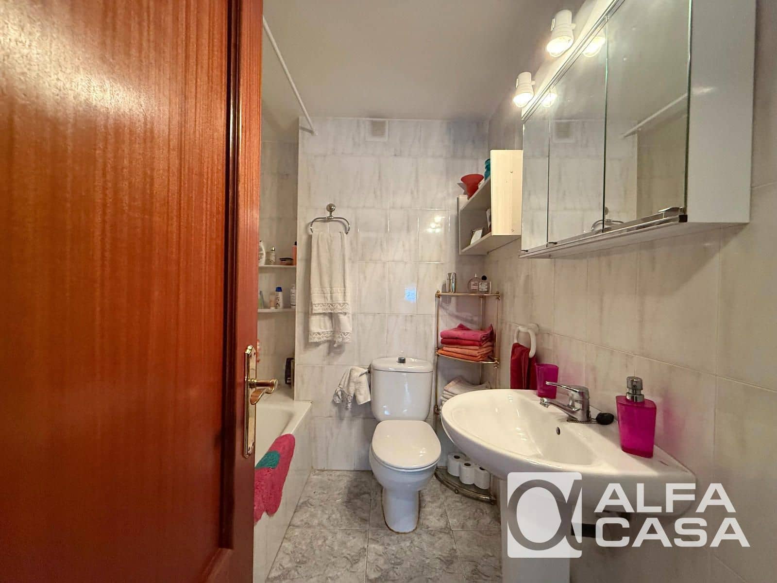 3 soveværelse Lejlighed til salg i Lloret de Mar med swimmingpool garage - € 300.000 (Ref: 9819945)