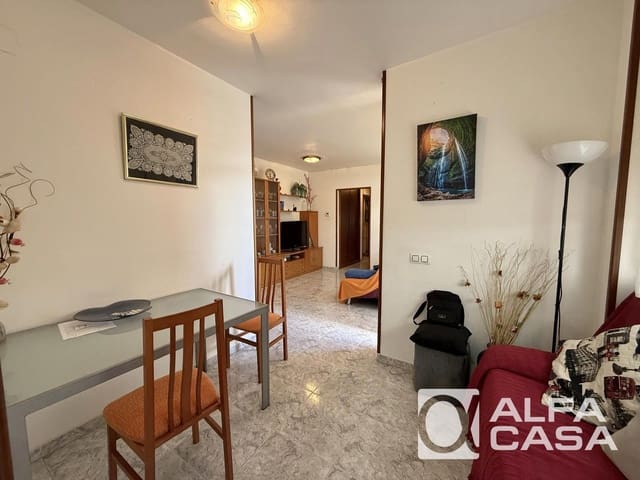 Piso de 3 habitaciones en Lloret de Mar en venta con piscina garaje - 300.000 € (Ref: 9819945)