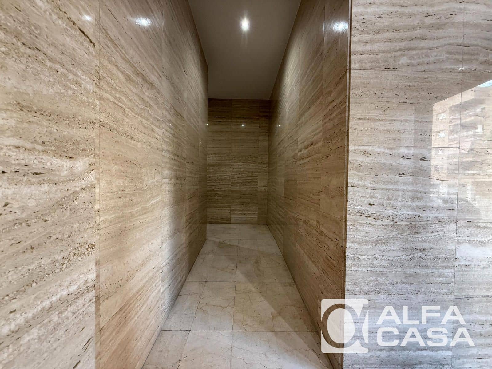 3 soveværelse Lejlighed til salg i Lloret de Mar med swimmingpool garage - € 300.000 (Ref: 9819945)