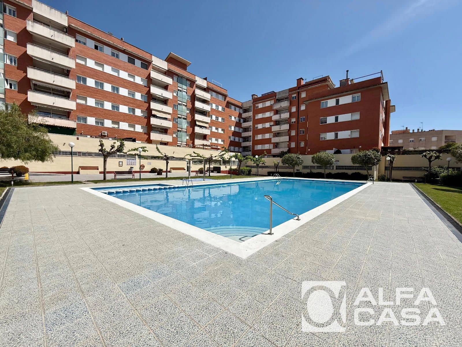 3 soveværelse Lejlighed til salg i Lloret de Mar med swimmingpool garage - € 300.000 (Ref: 9819945)