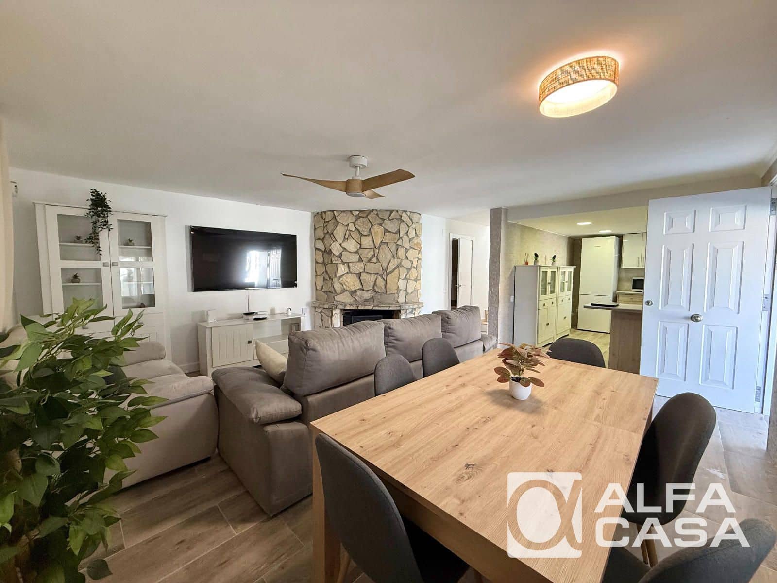3 chambre Villa/Maison à vendre à Lloret de Mar avec piscine - 325 000 € (Ref: 9823785)