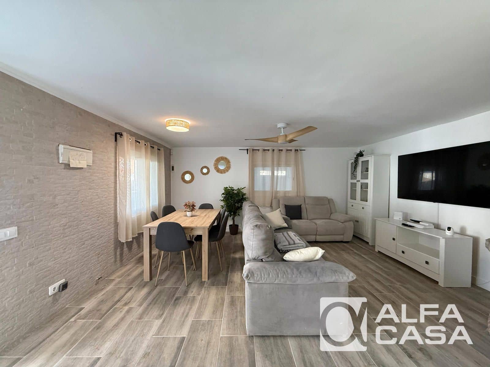 3 chambre Villa/Maison à vendre à Lloret de Mar avec piscine - 325 000 € (Ref: 9823785)