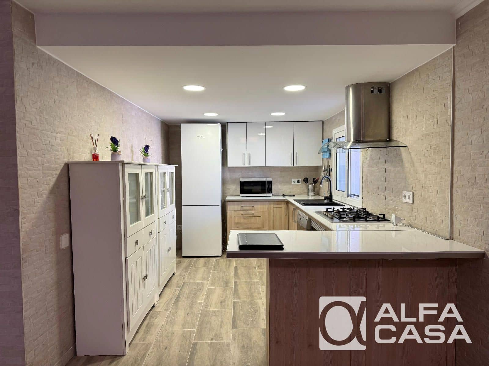 3 chambre Villa/Maison à vendre à Lloret de Mar avec piscine - 325 000 € (Ref: 9823785)