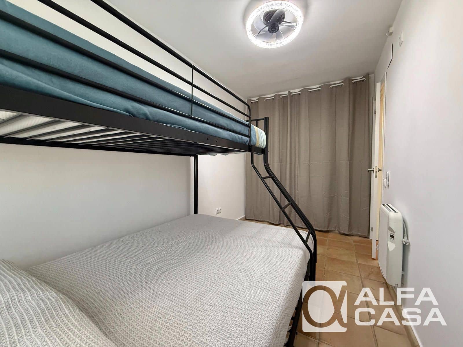 3 chambre Villa/Maison à vendre à Lloret de Mar avec piscine - 325 000 € (Ref: 9823785)