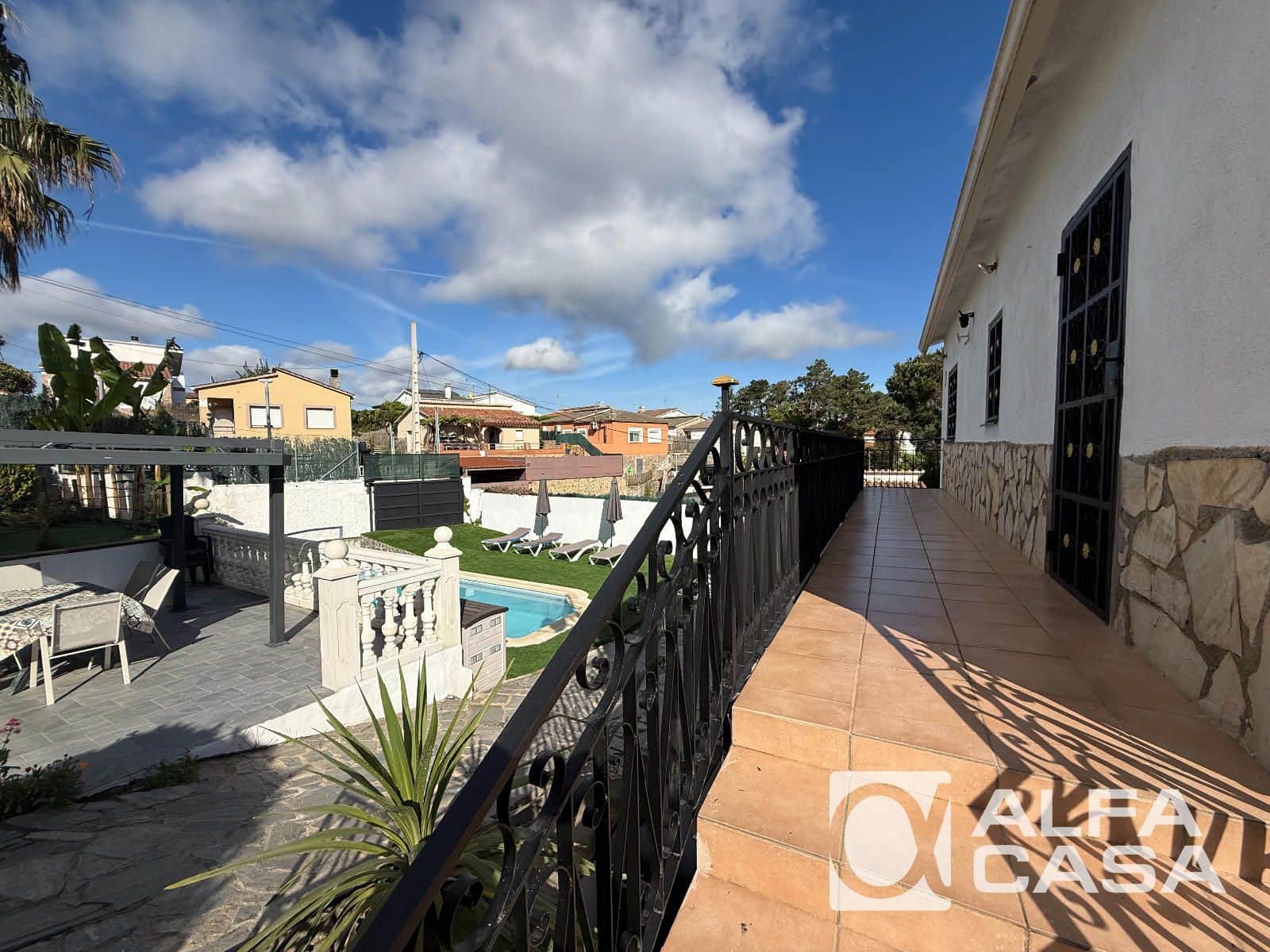3 chambre Villa/Maison à vendre à Lloret de Mar avec piscine - 325 000 € (Ref: 9823785)