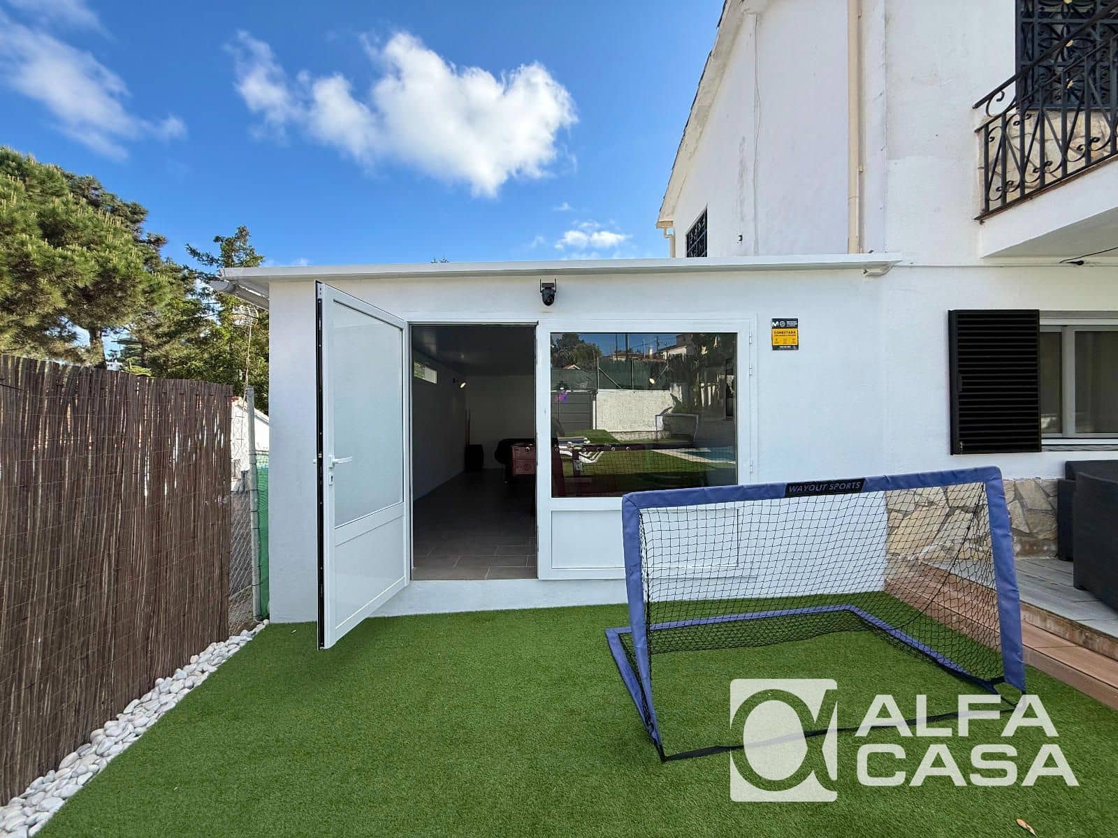 3 chambre Villa/Maison à vendre à Lloret de Mar avec piscine - 325 000 € (Ref: 9823785)