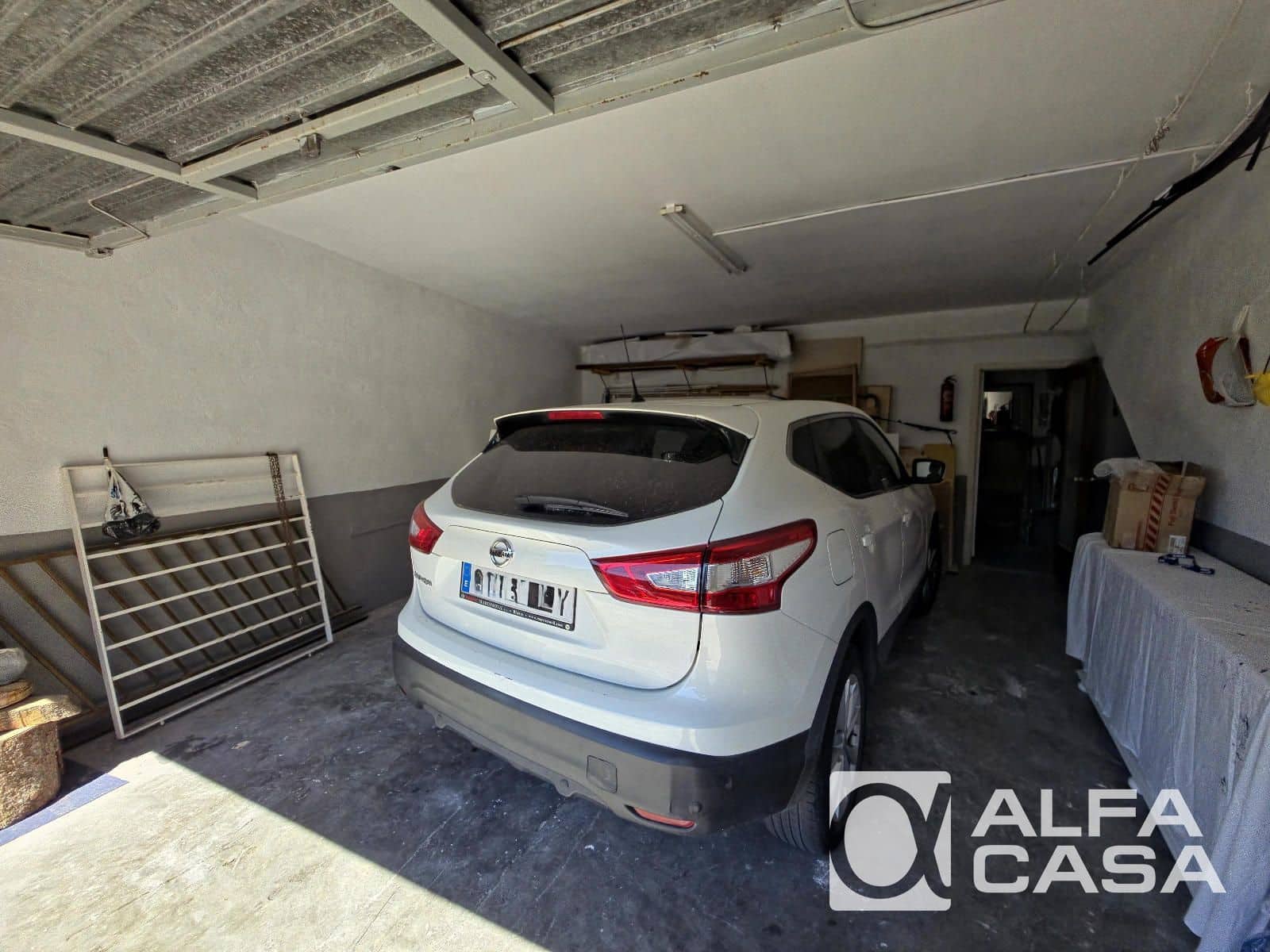 4 makuuhuone Huvila myytävänä paikassa Lloret de Mar mukana uima-altaan 
autotalli - 525 000 € (Ref: 9841774)