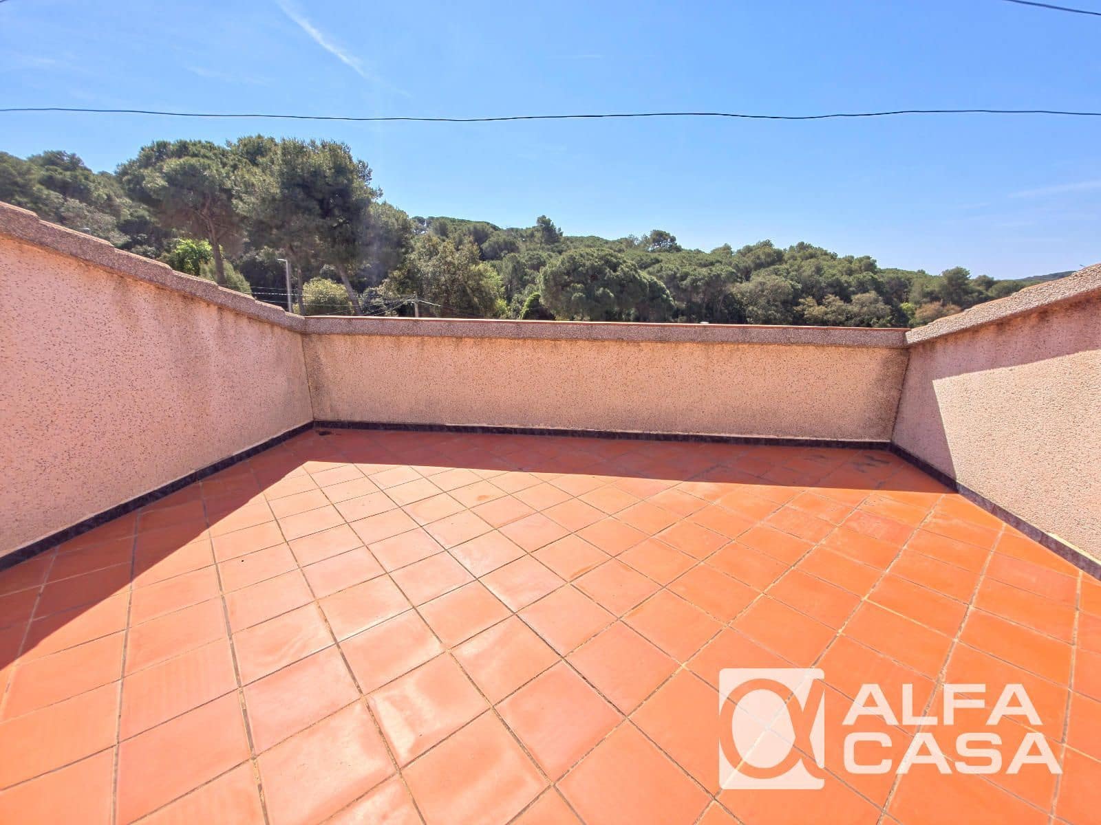 4 makuuhuone Huvila myytävänä paikassa Lloret de Mar mukana uima-altaan 
autotalli - 525 000 € (Ref: 9841774)