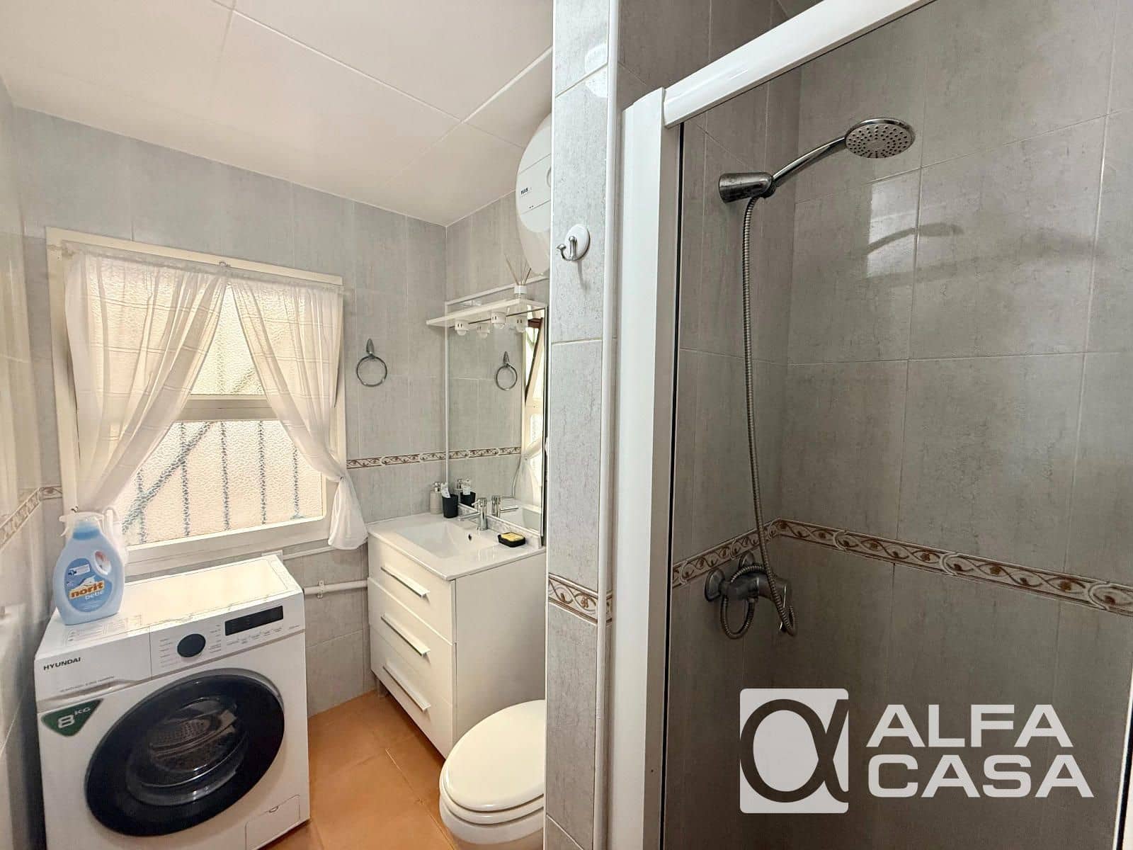 3 bedroom Flat for sale in Lloret de Mar - € 195,000 (Ref: 9844580)