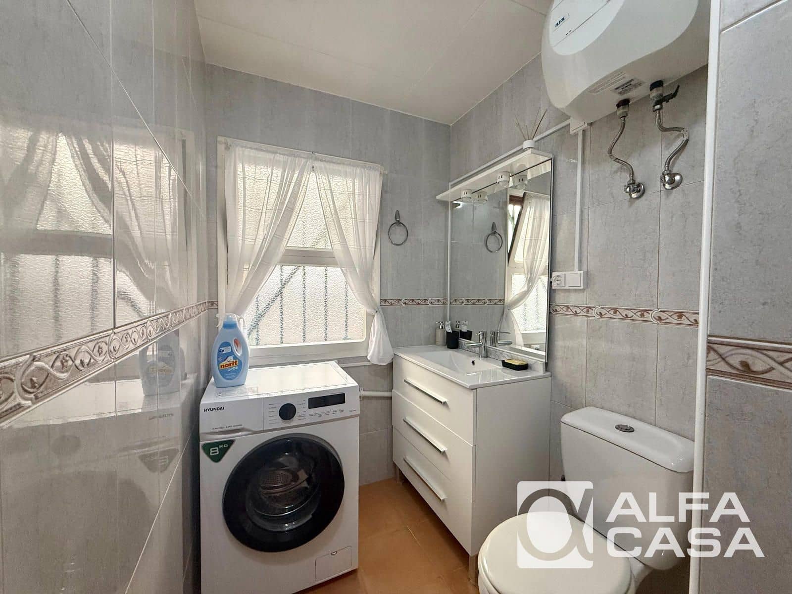 3 bedroom Flat for sale in Lloret de Mar - € 195,000 (Ref: 9844580)