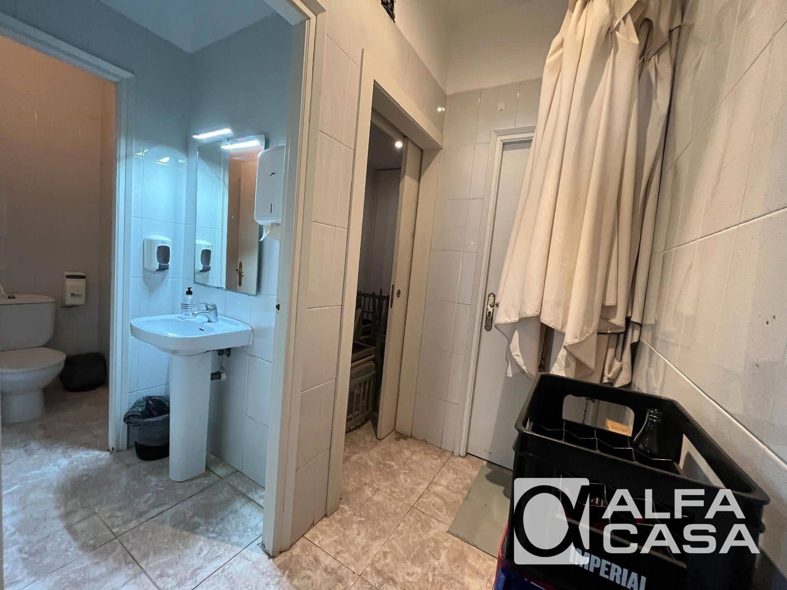 Comercial para venda em Lloret de Mar - 199 000 € (Ref: 9860876)