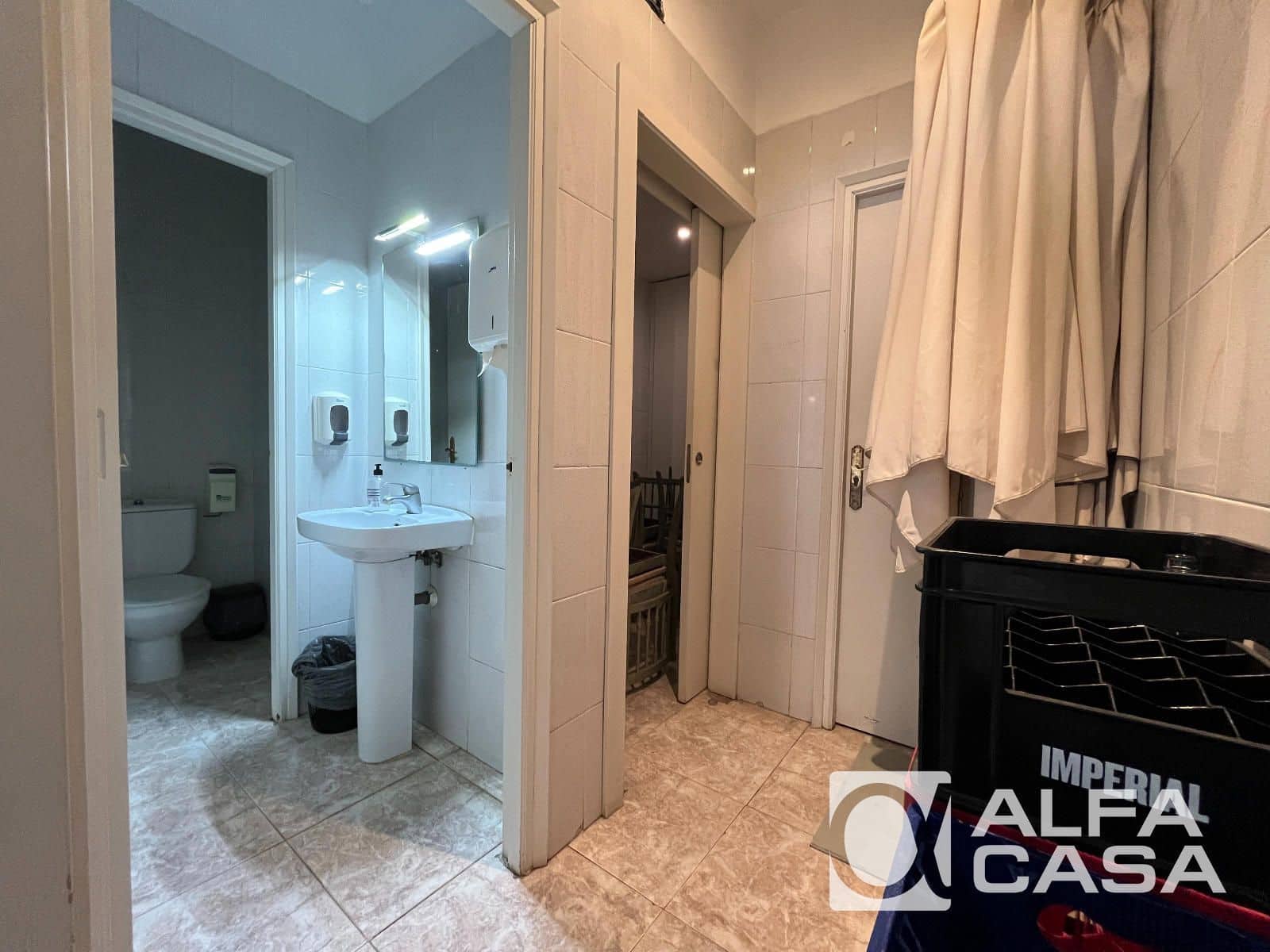 Comercial para venda em Lloret de Mar - 199 000 € (Ref: 9860876)